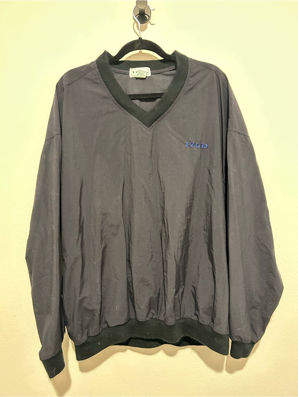 Izod Men's Black V-Neck Pullover Windbreaker Jacket